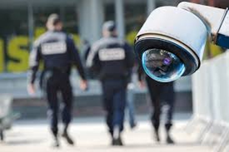 Nuevas cámaras inteligentes mejoran el control del tráfico en el centro de Marbella